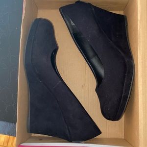Black heels worn once perfect condition